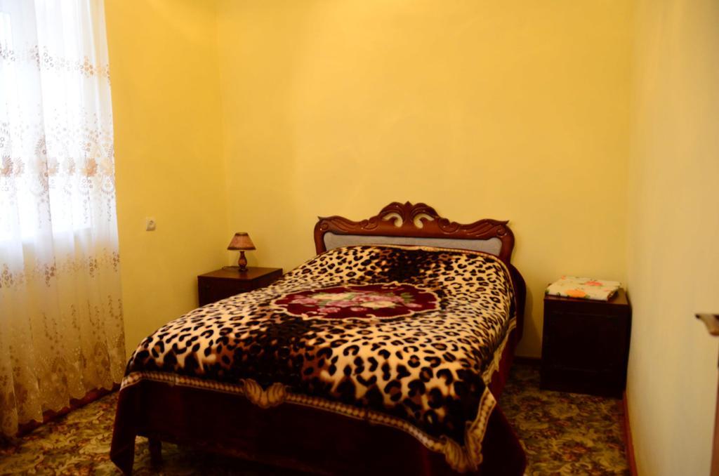 Barseghyan'S Guest House Vardenis Exteriör bild